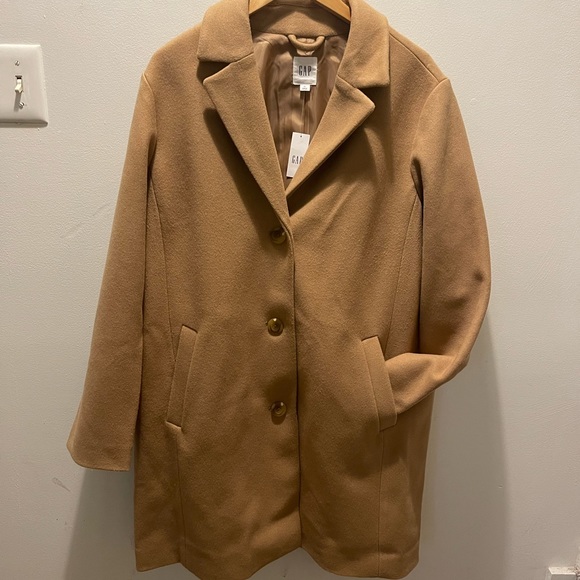 Gap camel coat. NWT. Buttons down front. Size xl - Picture 3 of 4